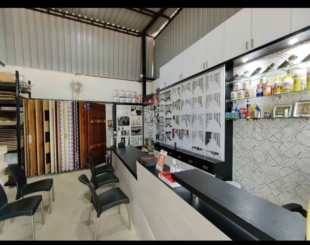 Interior hardware showroom display